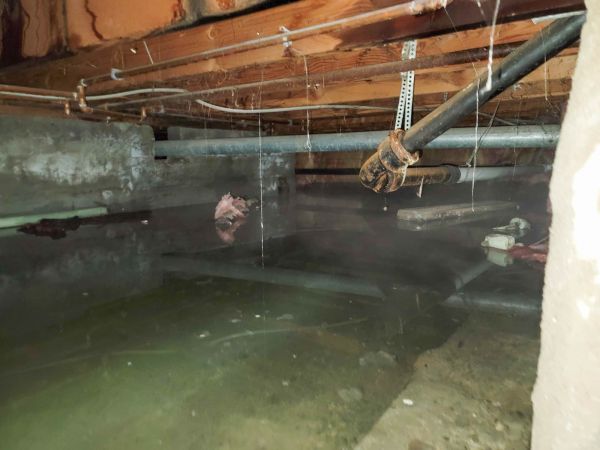 Crawlspace Water Restoration in Holly Springs